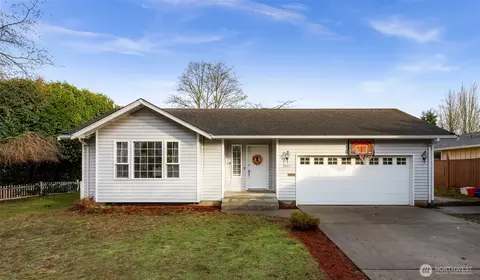 4844 Oakridge Dr, Blaine, WA 98230