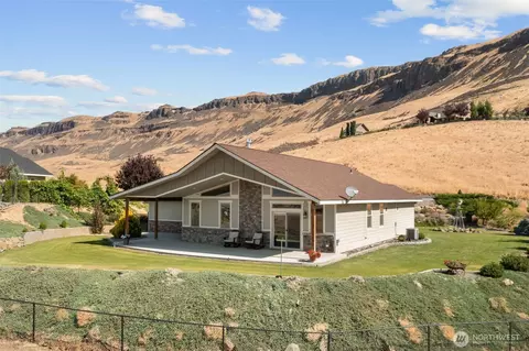 40 Sageland Rd, East Wenatchee, WA 98802