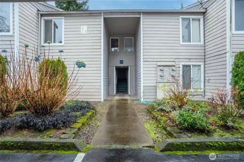 810 Pike St NE #E11, Auburn, WA 98002