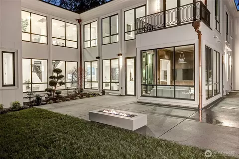 2837 Evergreen Point Rd, Medina, WA 98039