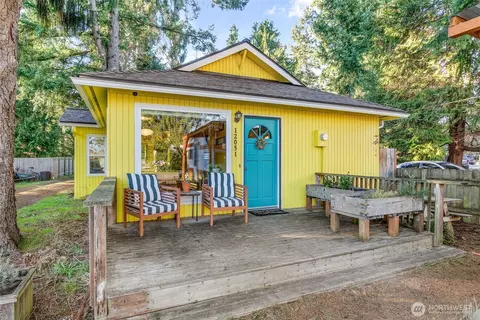 12051 Hiram Pl NE, Seattle, WA 98125