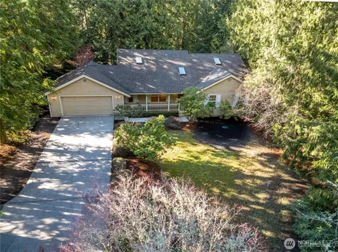 425 Baycliff Dr, Port Townsend, WA 98368