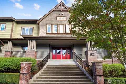 1736 10th Ave NE #C-205, Issaquah, WA 98029