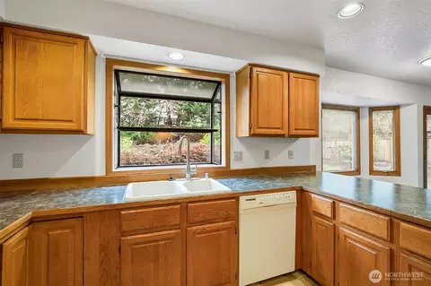 Kitchen - 12411 44th Dr SE, Everett, WA 98208 photo 2 of 3