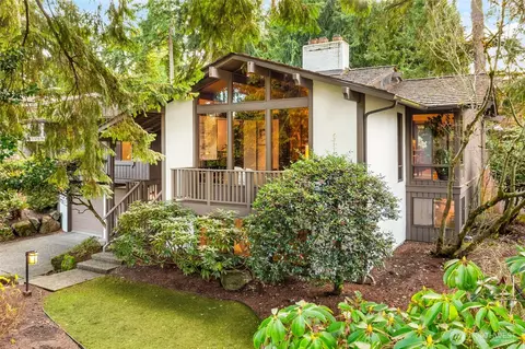 7445 86th Ave SE, Mercer Island, WA 98040