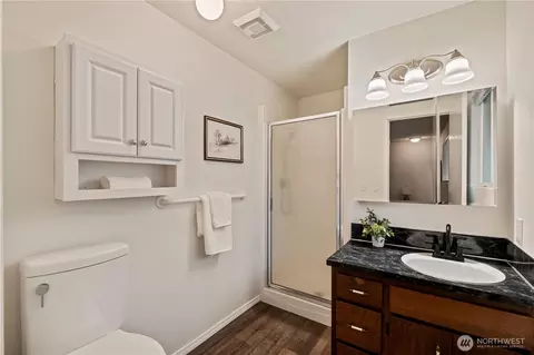 Bath - 2532 107th Pl SE, Everett, WA 98208 photo 3 of 3