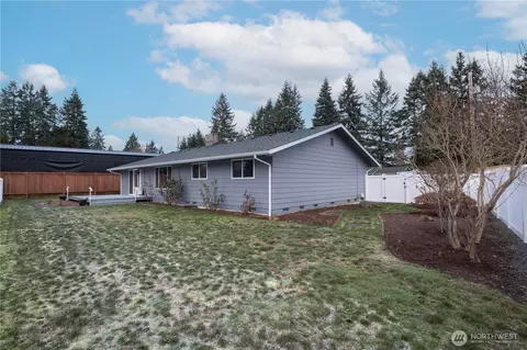 Exterior - 2532 107th Pl SE, Everett, WA 98208 photo 8 of 10