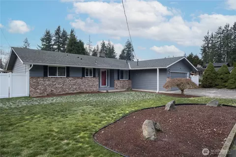 Exterior - 2532 107th Pl SE, Everett, WA 98208 photo 2 of 10