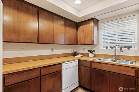 Kitchen - 2532 107th Pl SE, Everett, WA 98208 photo 3 of 3