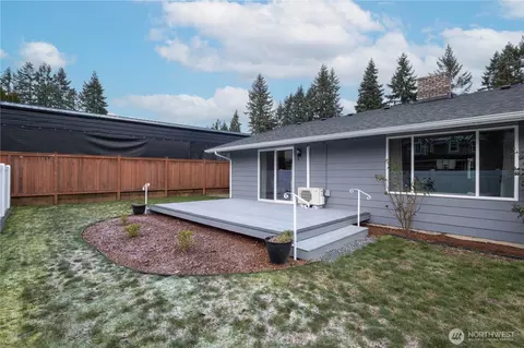 Exterior - 2532 107th Pl SE, Everett, WA 98208 photo 7 of 10
