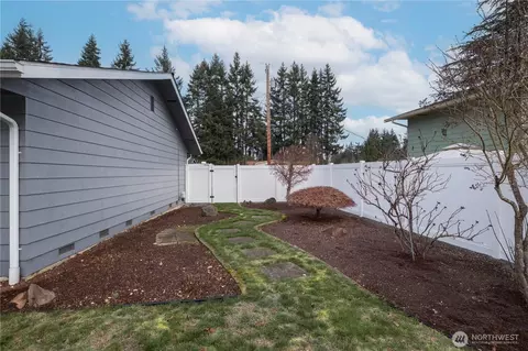Exterior - 2532 107th Pl SE, Everett, WA 98208 photo 10 of 10
