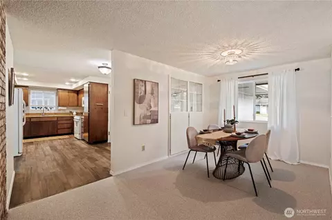 Dining - 2532 107th Pl SE, Everett, WA 98208 photo 1 of 2
