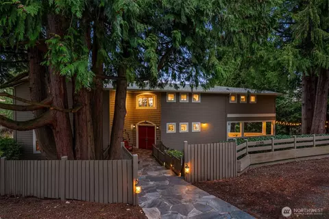 11205 NE 95th St, Kirkland, WA 98033