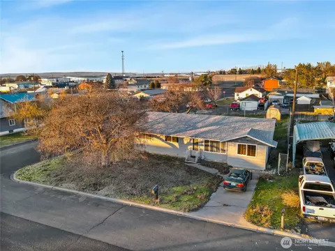 View/Area - 205 E Cedar St, Othello, WA 99344 photo 3 of 5
