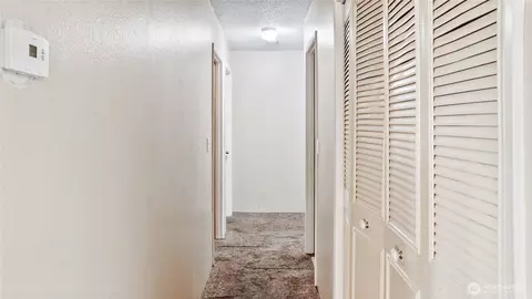 Entry Way - 205 E Cedar St, Othello, WA 99344 photo 1 of 1
