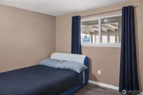 Bedroom - 205 E Cedar St, Othello, WA 99344 photo 1 of 2