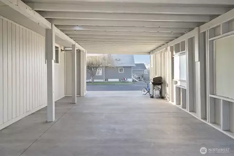 Exterior - 205 E Cedar St, Othello, WA 99344 photo 1 of 5