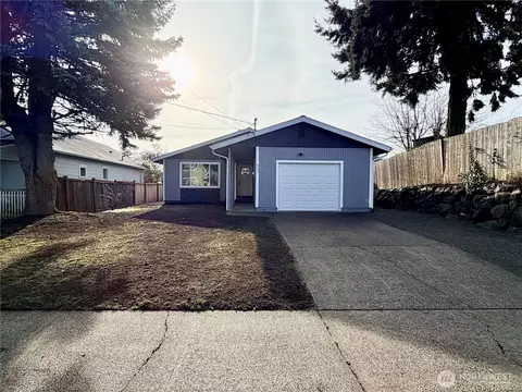 832 S 74th St, Tacoma, WA 98408