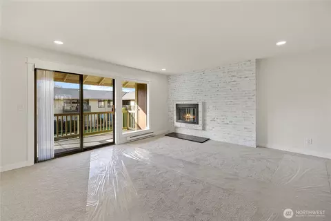 310 S 11th St #204, Mount Vernon, WA 98274