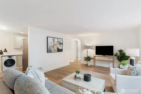 3209 Hoyt Ave #201, Everett, WA 98201