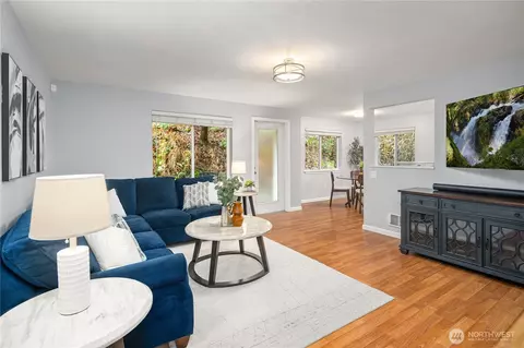 595 Newport Way NW #A2, Issaquah, WA 98027