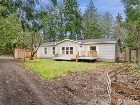 1300 Flower Ave, Port Orchard, WA 98366