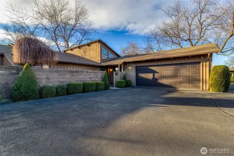 619 Country Club Rd, Walla Walla, WA 99362
