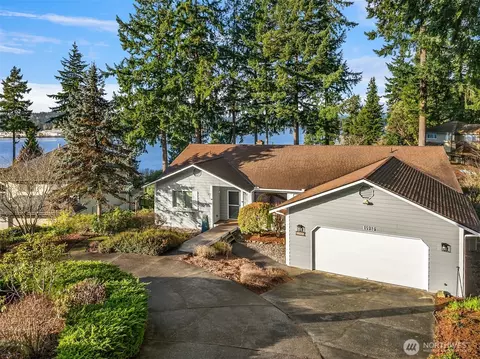 15985 Lindsey Ln NE, Poulsbo, WA 98370
