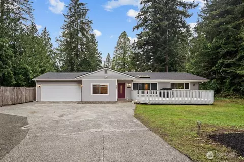 4706 Picnic Point Rd, Edmonds, WA 98026