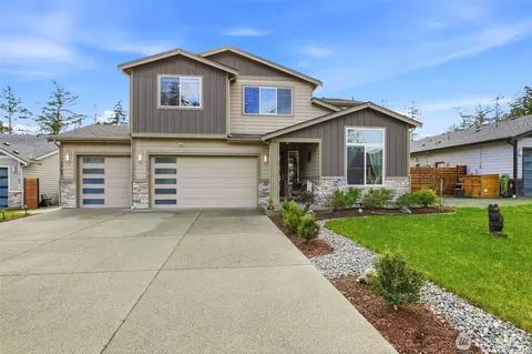 1189 Seawall Ln, Oak Harbor, WA 98277