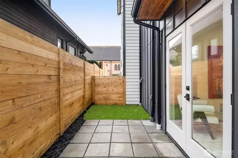 106 N B N 80th, Seattle, WA 98103 photo 3