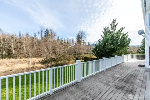 Exterior - 47108 290th Ave SE, Enumclaw, WA 98022 photo 6 of 7
