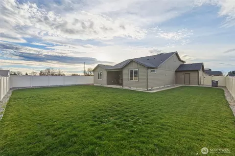 Exterior - 1397 Caprio Loop, Walla Walla, WA 99362 photo 6 of 8