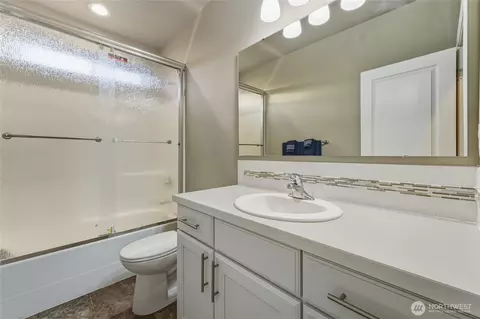 Bath - 1397 Caprio Loop, Walla Walla, WA 99362 photo 1 of 6