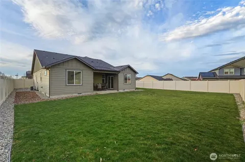 Exterior - 1397 Caprio Loop, Walla Walla, WA 99362 photo 5 of 8