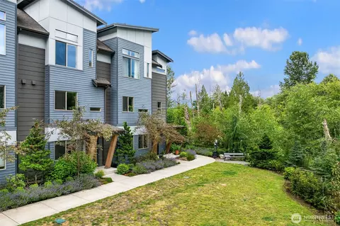 1910 Riva Ln NW, Issaquah, WA 98027