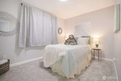 Bedroom - 341 24th Ave, Longview, WA 98632 photo 8 of 10