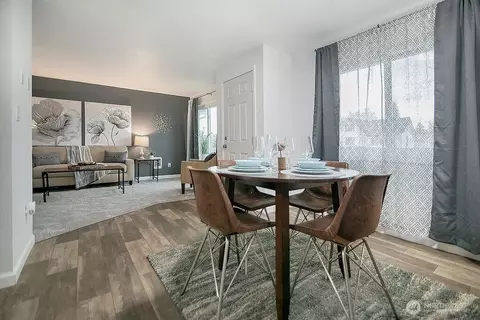 Dining - 341 24th Ave, Longview, WA 98632 photo 1 of 4