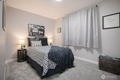 Bedroom - 341 24th Ave, Longview, WA 98632 photo 5 of 10