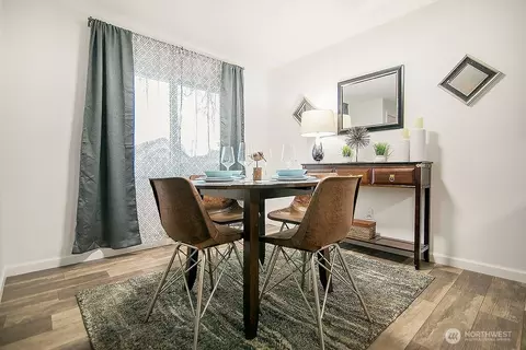 Dining - 341 24th Ave, Longview, WA 98632 photo 3 of 4