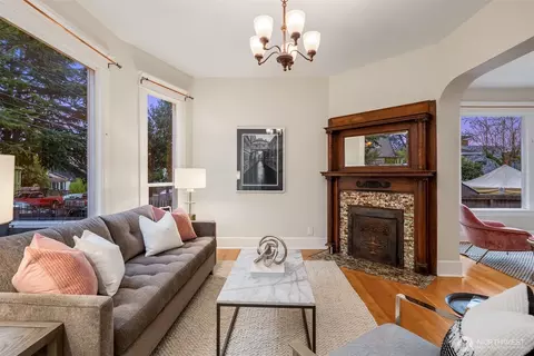 Living - 703 24th Ave S, Seattle, WA 98144 photo 1 of 4