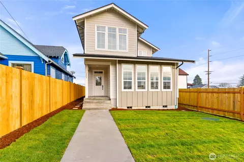 1223 E Fairbanks St, Tacoma, WA 98404