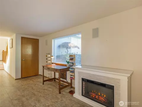 Entry Way - 81 Seamount Dr, Brinnon, WA 98320 photo 2 of 3