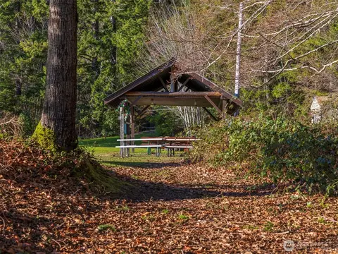 Exterior - 81 Seamount Dr, Brinnon, WA 98320 photo 4 of 5