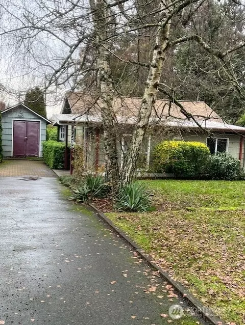 10719 Phinney Ave N, Seattle, WA 98133