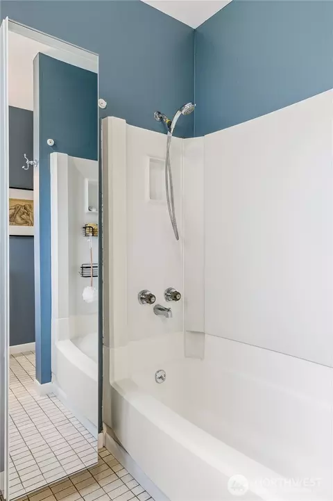 2136 N 90th St, Seattle, WA 98103 photo 18