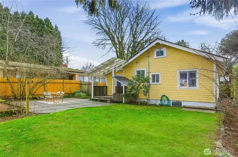 2136 N 90th St, Seattle, WA 98103 photo 23