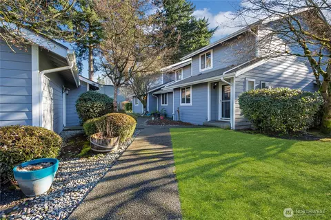 6510 109th St E, Puyallup, WA 98373