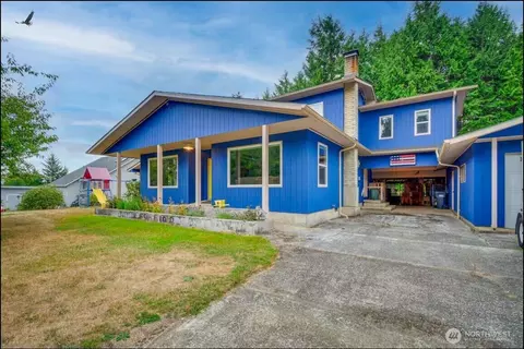 54 Pacific Ln, Pacific Beach, WA 98571