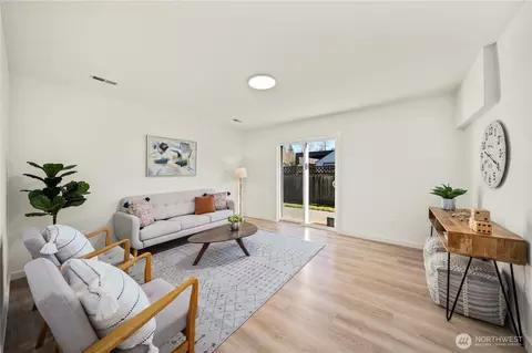 Living - 719 213 St SE, Bothell, WA 98021 photo 5 of 5